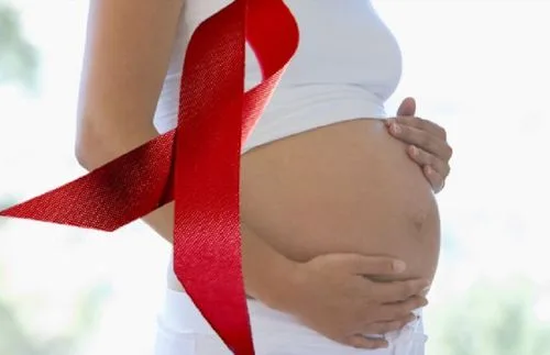 HIV สามารถแพร่เชื้อจากแม่สู่ลูกได้