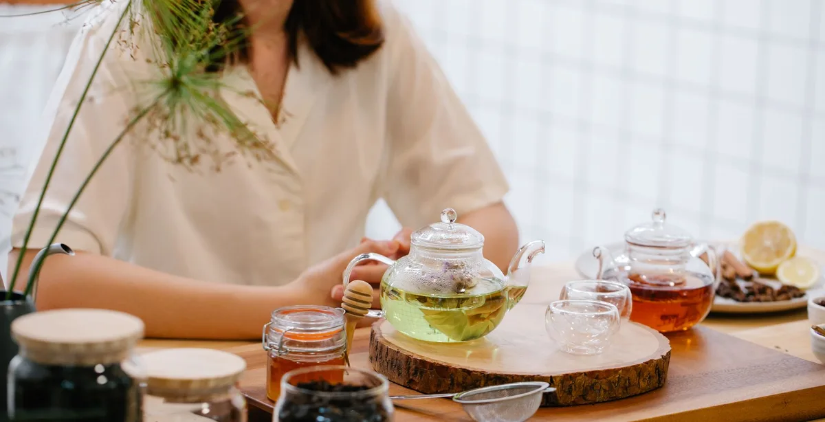 รักษาต่อมทอนซิลอักเสบ: 5 วิธีธรรมชาติ ไม่ต้องใช้ยาปฏิชีวนะ