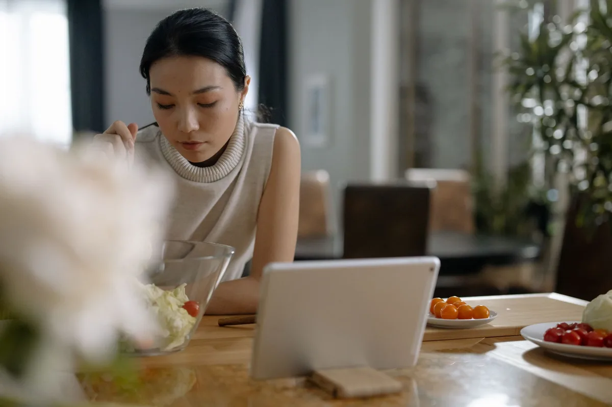 ประจำเดือนมา กินอะไรดี? 7 เมนูช่วยลดอาการปวดท้อง | ประจำเดือนกินอะไรดี